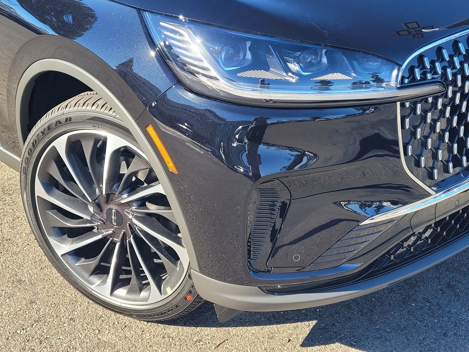 New 2025 Lincoln Aviator Reserve w/ Equipment Group 201A image 6