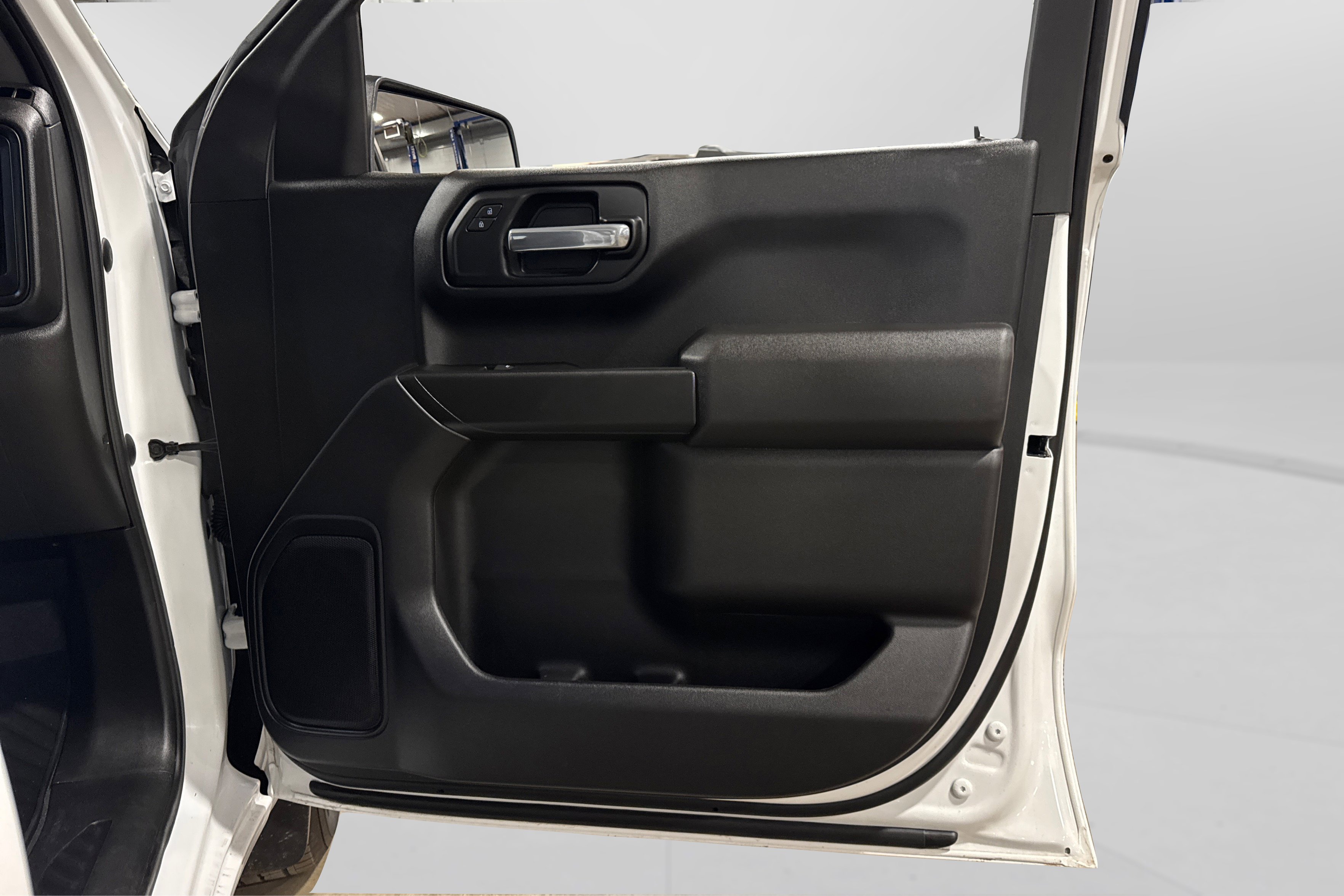 Used 2023 Chevrolet Silverado 1500 Custom image 35