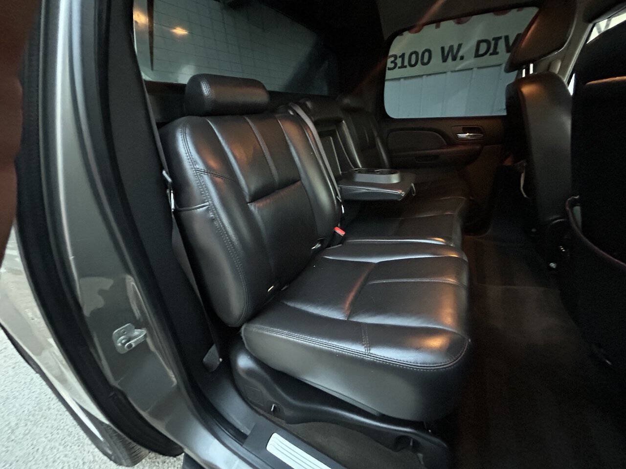 Used 2008 Chevrolet Avalanche LTZ w/ LTZ Preferred Equipment Group RWD image 32