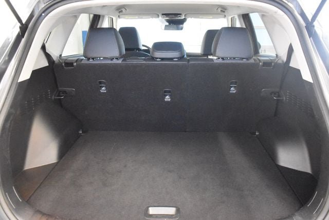 Used 2025 Kia Seltos S FWD image 16