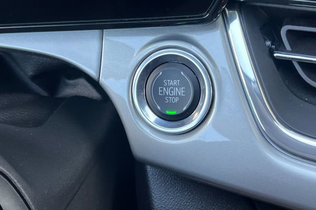 Used 2025 Chevrolet Trax LT w/ LT Convenience Package image 28