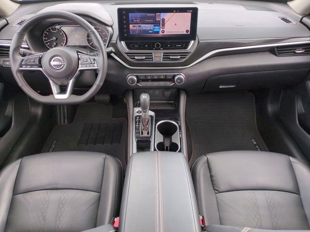 Used 2024 Nissan Altima 2.5 SR w/ SR Premium Package FWD image 15