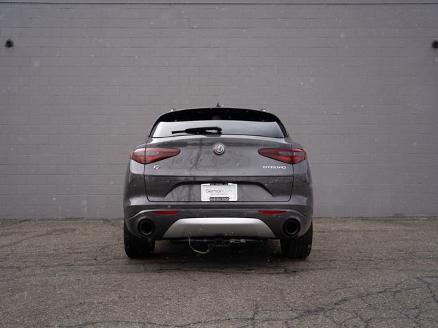 Used 2023 Alfa Romeo Stelvio Ti image 6