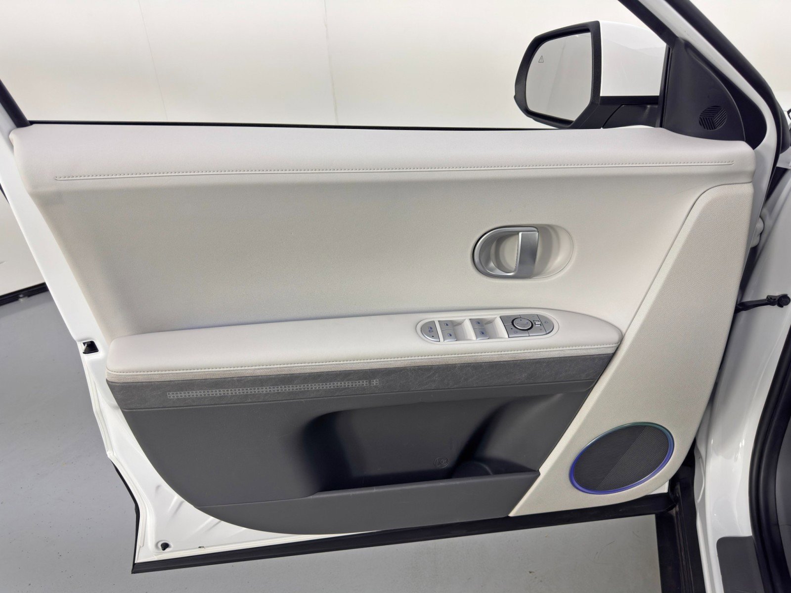 Used 2022 Hyundai Ioniq 5 SEL RWD image 39