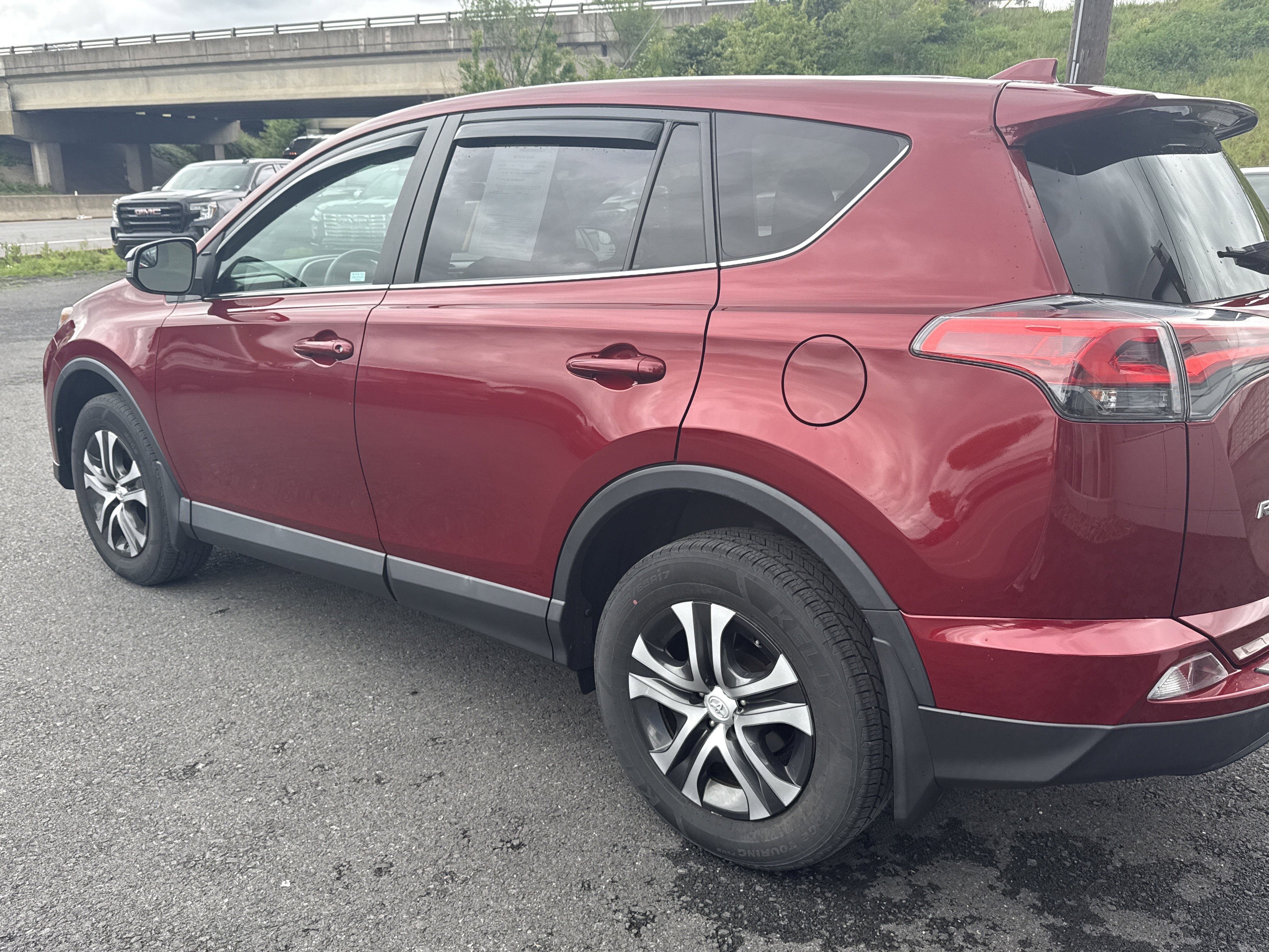 Used 2018 Toyota RAV4 LE w/ All Weather Liner Package AWD/4WD image 4