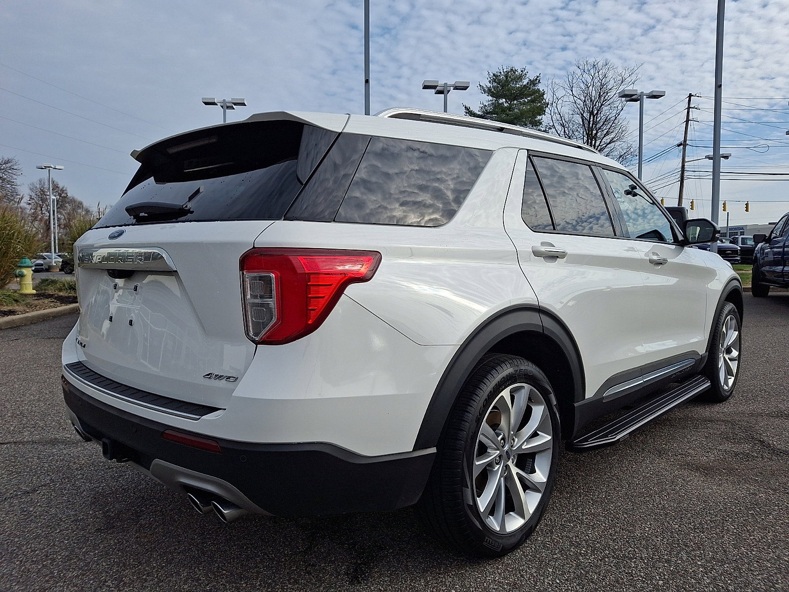 Certified 2023 Ford Explorer Platinum w/ Technology Package image 10