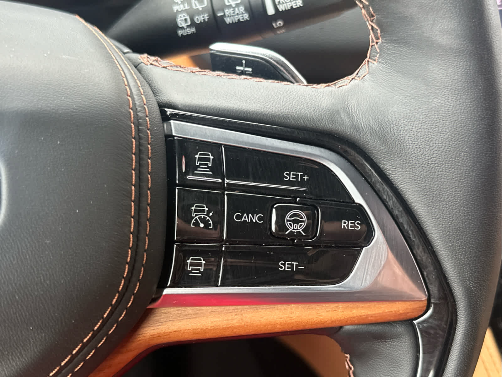 New 2025 Jeep Grand Cherokee L Summit AWD/4WD image 30