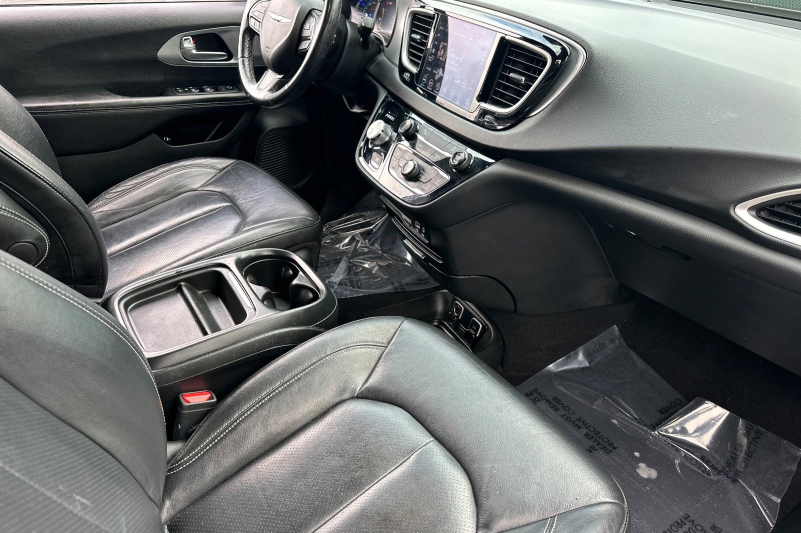 Used 2020 Chrysler Pacifica Touring-L w/ S Appearance Package image 32