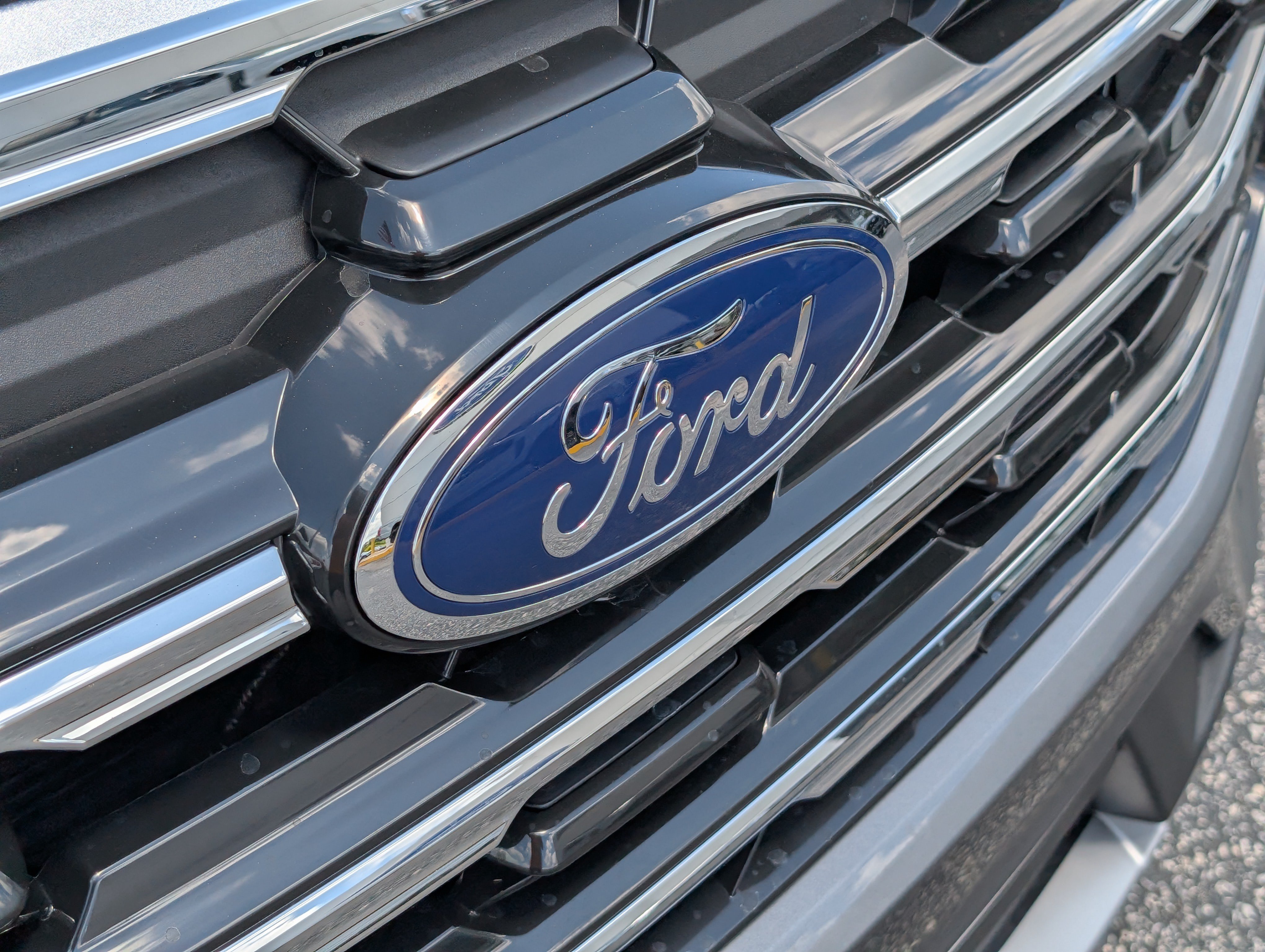 New 2026 Ford Explorer Active RWD image 6