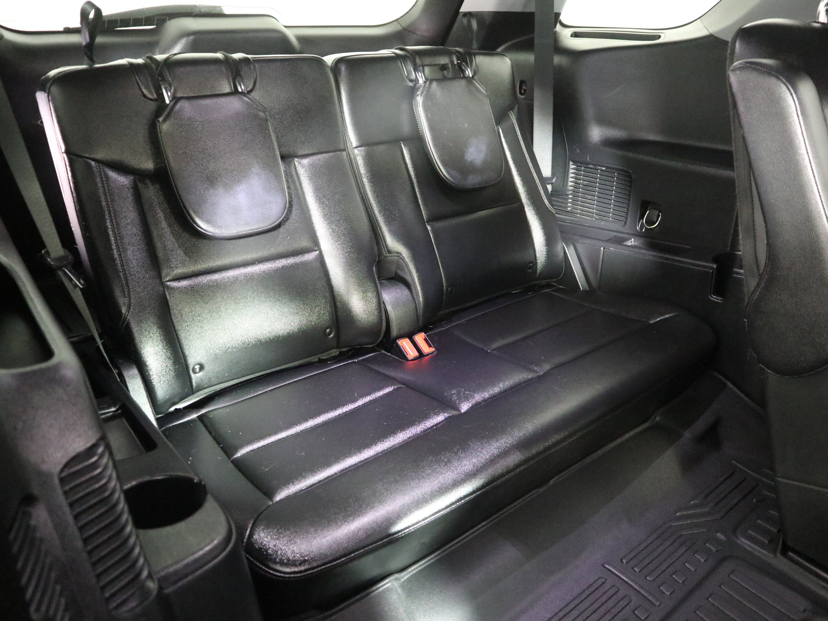 Used 2022 Ford Explorer Limited w/ Equipment Group 301A image 23