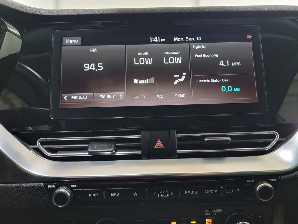 Used 2020 Kia Niro EX Premium FWD image 22