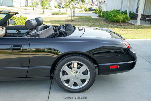 Used 2002 Ford Thunderbird RWD image 5