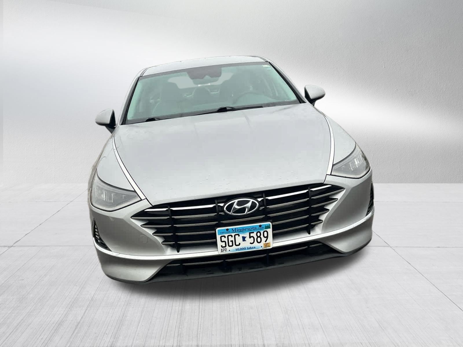 Used 2023 Hyundai Sonata SE FWD image 2
