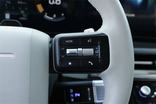 Certified 2025 Hyundai Santa Fe SEL image 13