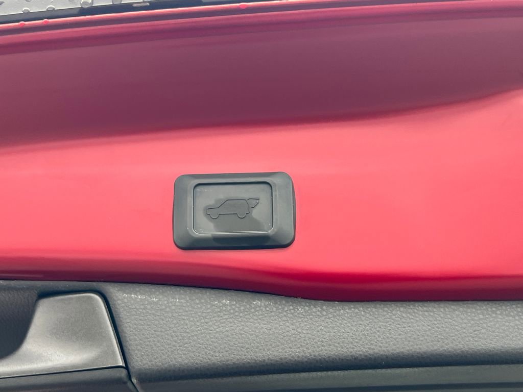 Used 2020 Toyota RAV4 XLE Premium image 15