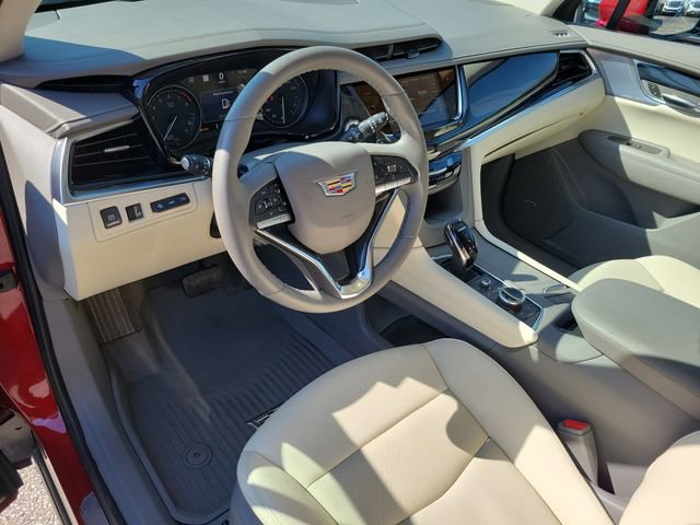 Used 2024 Cadillac XT6 Premium Luxury w/ Technology Package image 17
