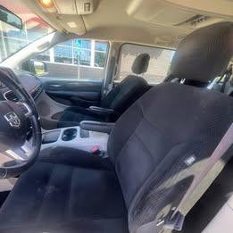 Used 2018 Dodge Grand Caravan SXT FWD image 9