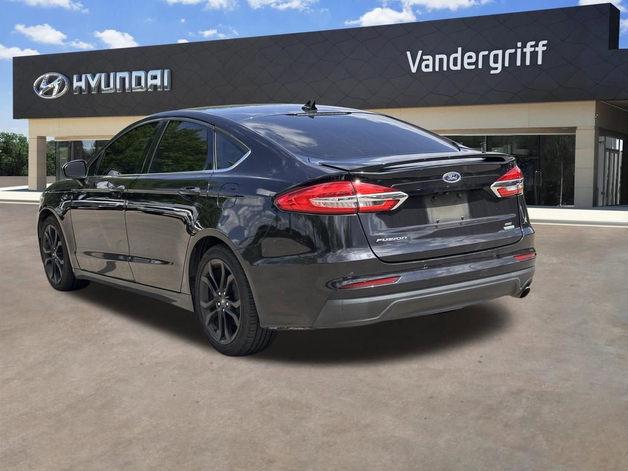 Used 2019 Ford Fusion SE w/ Equipment Group 151A image 10