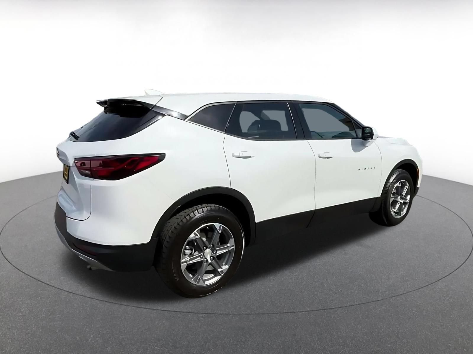Used 2023 Chevrolet Blazer LT FWD image 15