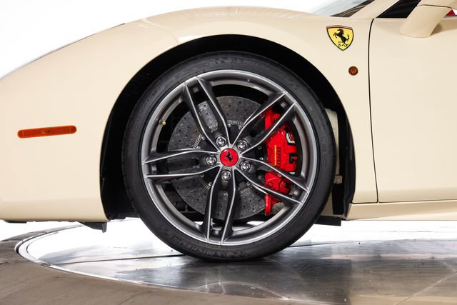 Used 2018 Ferrari 488 Spider RWD image 18