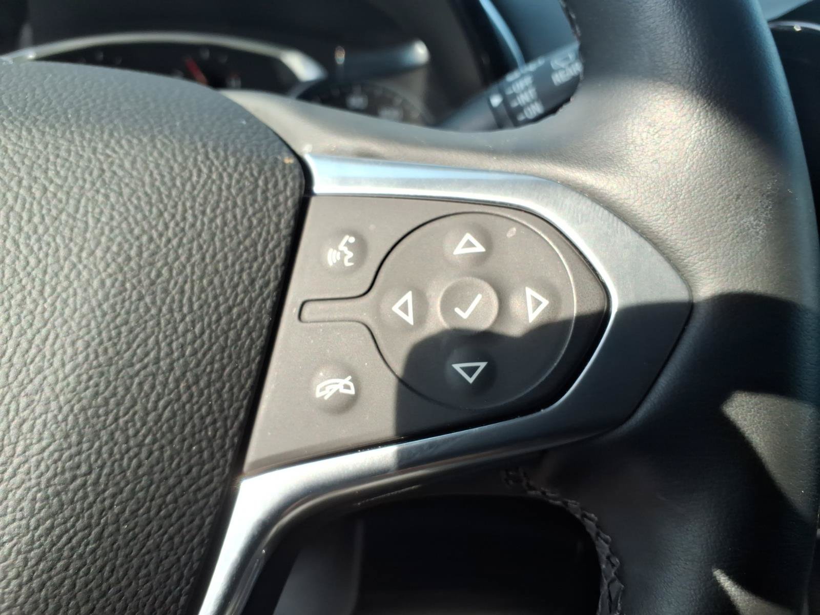 Used 2023 Chevrolet Traverse RS AWD/4WD image 24