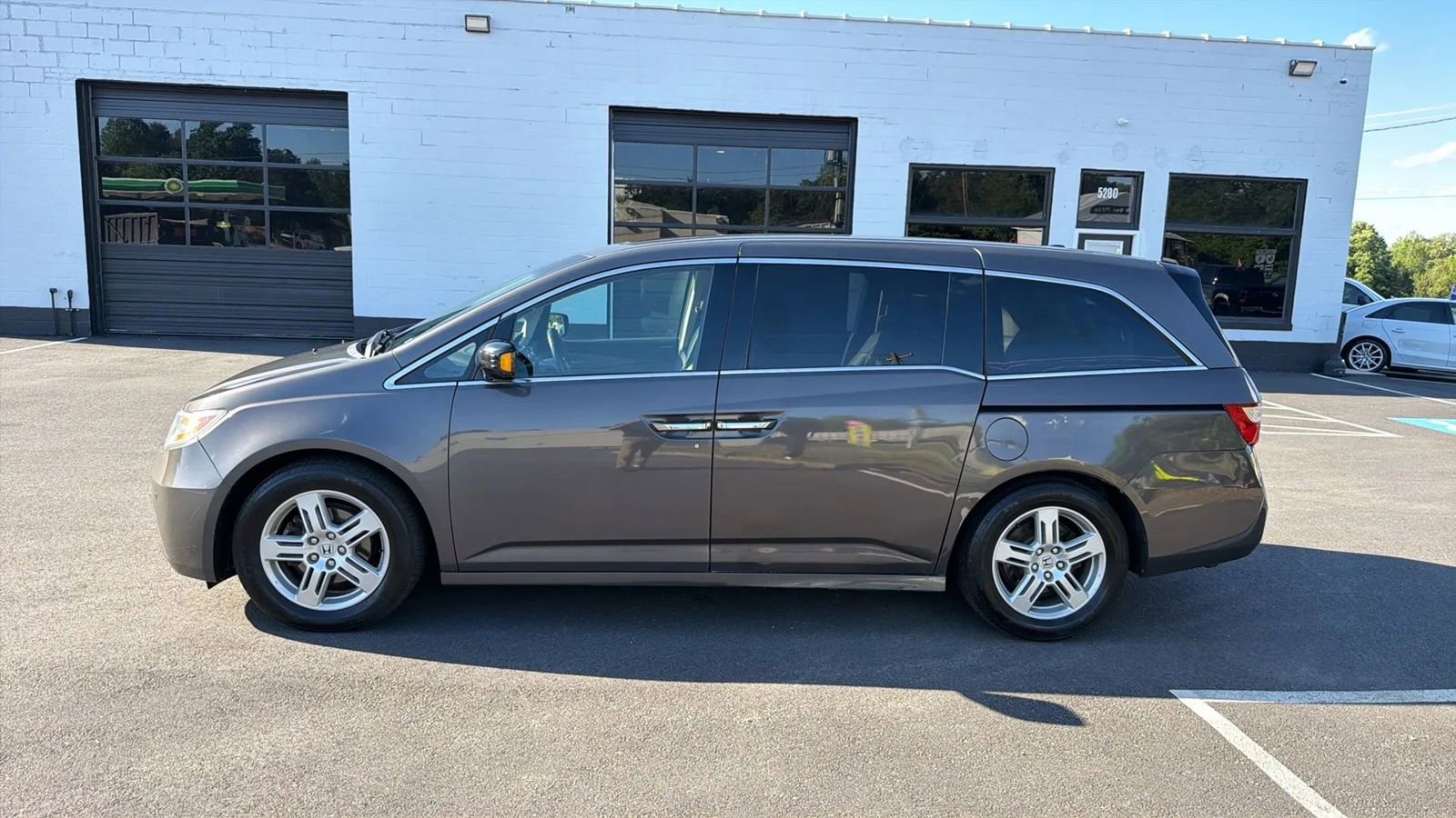 Used 2013 Honda Odyssey Touring image 4