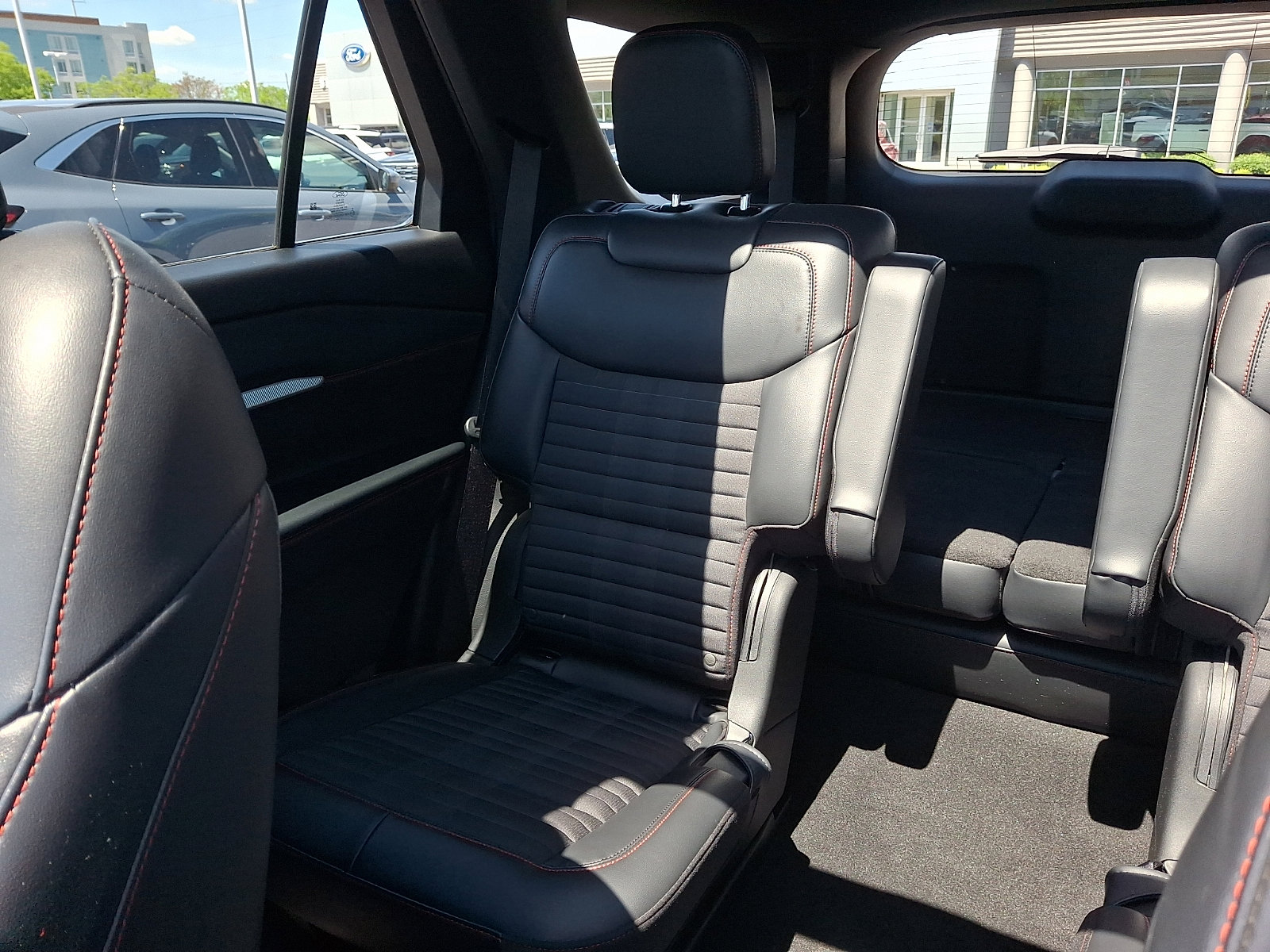 Used 2025 Ford Explorer ST-Line AWD/4WD image 17