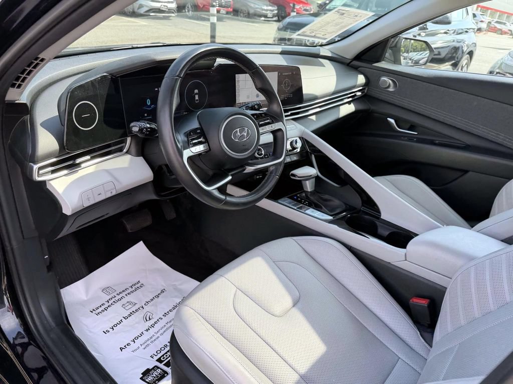 Certified 2023 Hyundai Elantra Limited FWD image 12