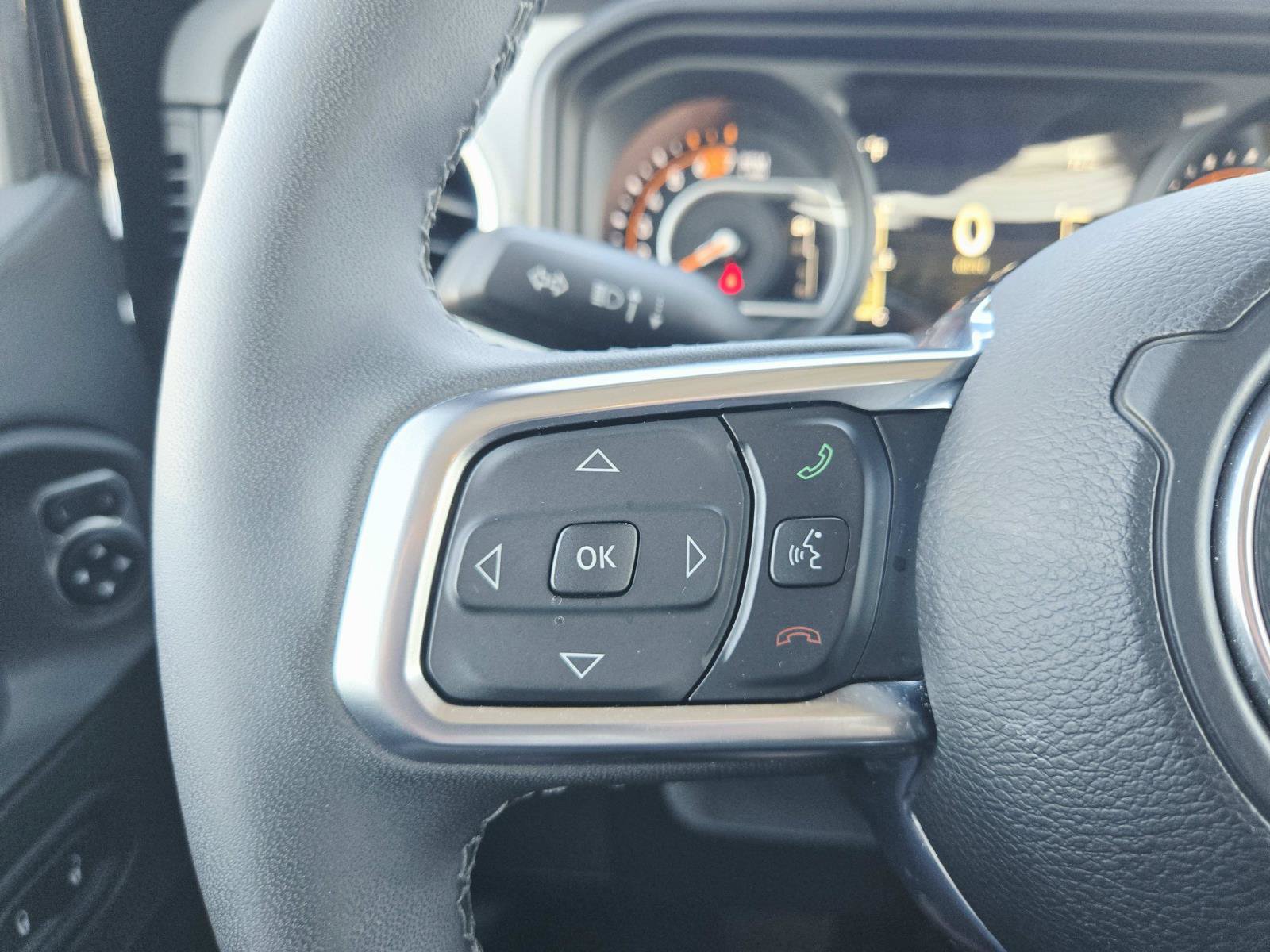 Used 2026 Jeep Wrangler Unlimited Sahara AWD/4WD image 24