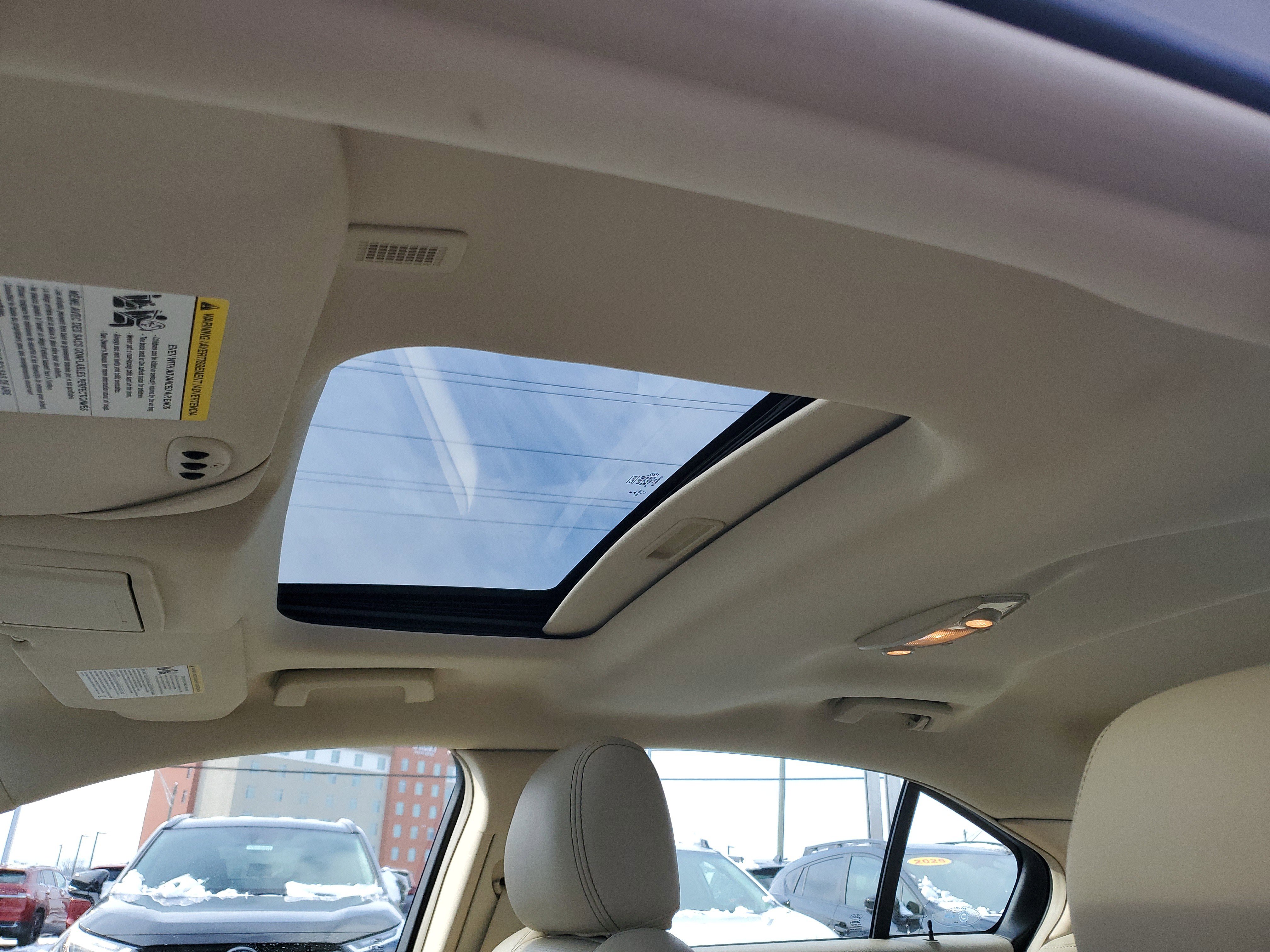 Used 2018 Ford Taurus Limited image 15