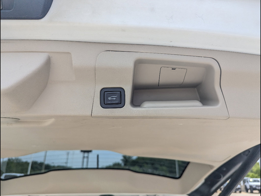 Used 2017 GMC Acadia Denali w/ Technology Package AWD/4WD image 24
