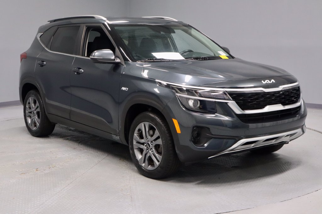 Used 2023 Kia Seltos S w/ Navigation Package