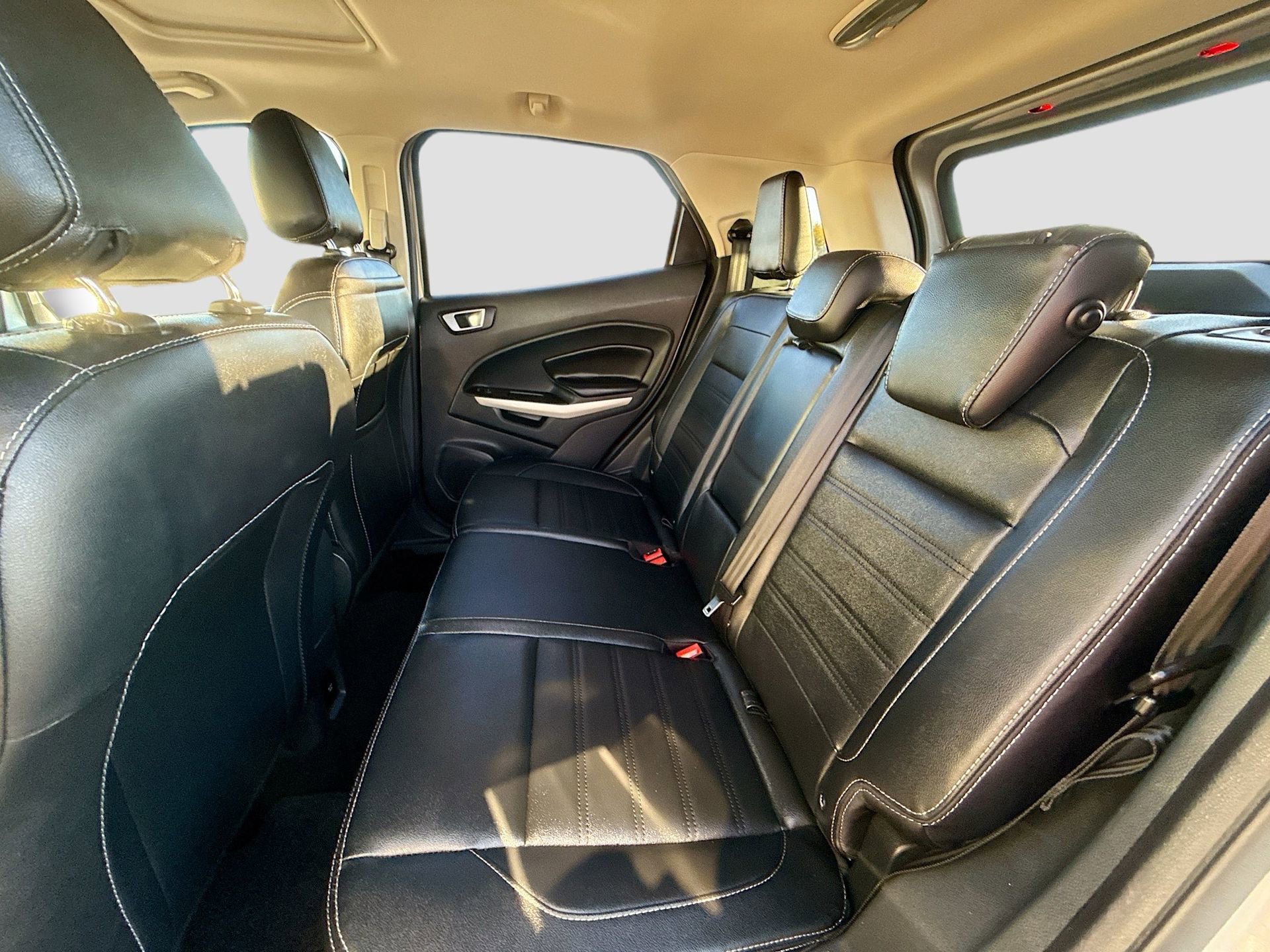 Used 2021 Ford EcoSport Titanium FWD image 27