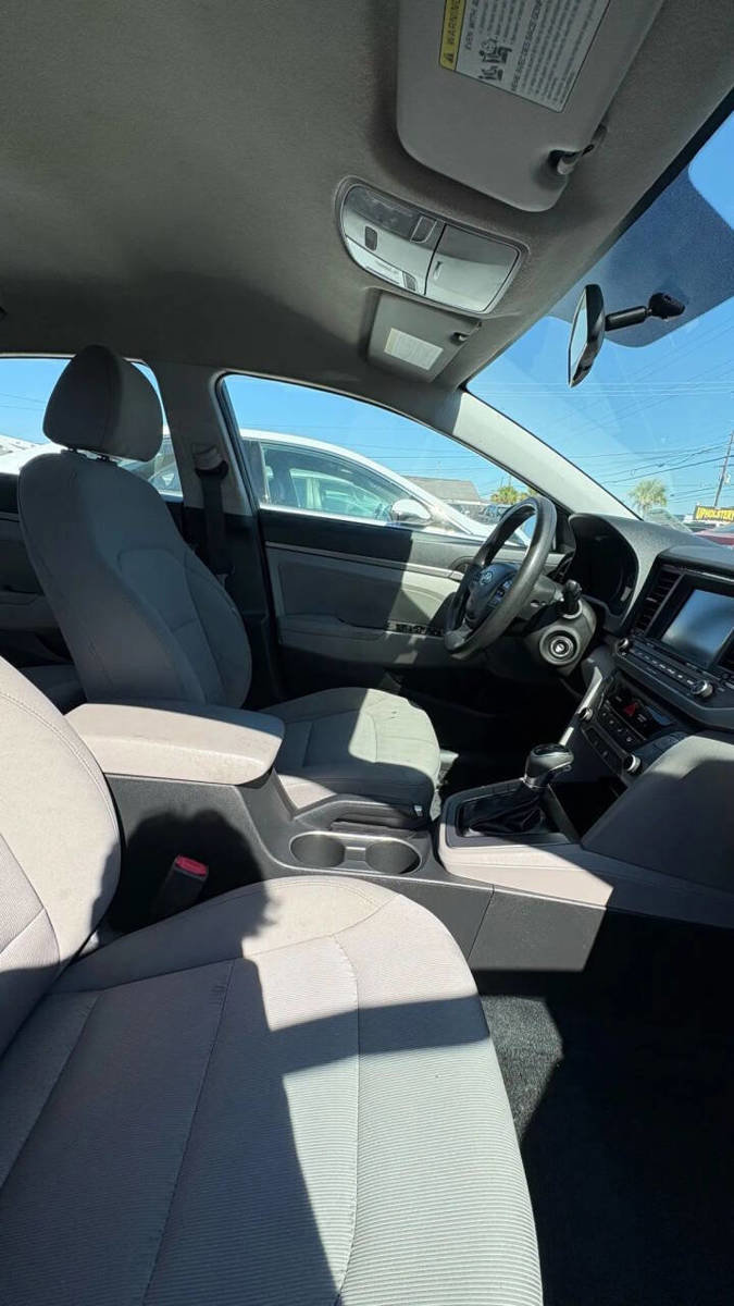 Used 2018 Hyundai Elantra SEL image 7