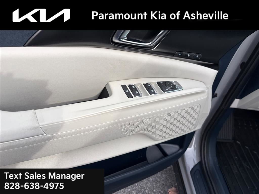 New 2026 Kia Carnival SX w/ SX Dark Edition Package image 25