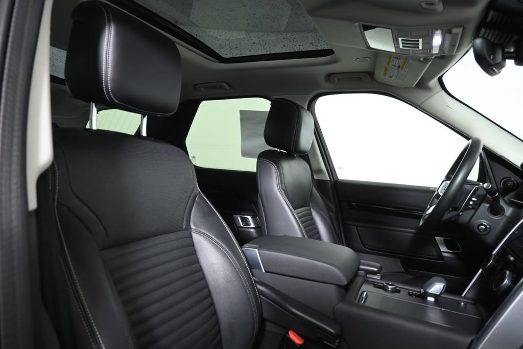 Used 2024 Land Rover Discovery S AWD/4WD image 62