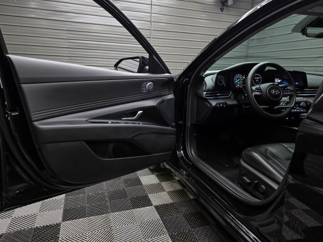 Used 2024 Hyundai Elantra Limited FWD image 33