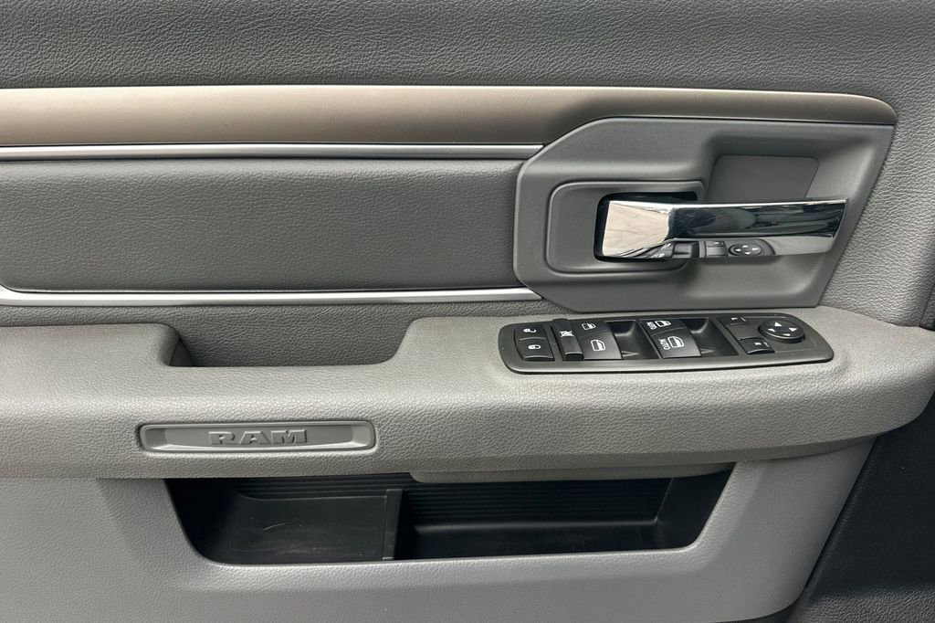 Used 2013 RAM 3500 Big Horn image 11