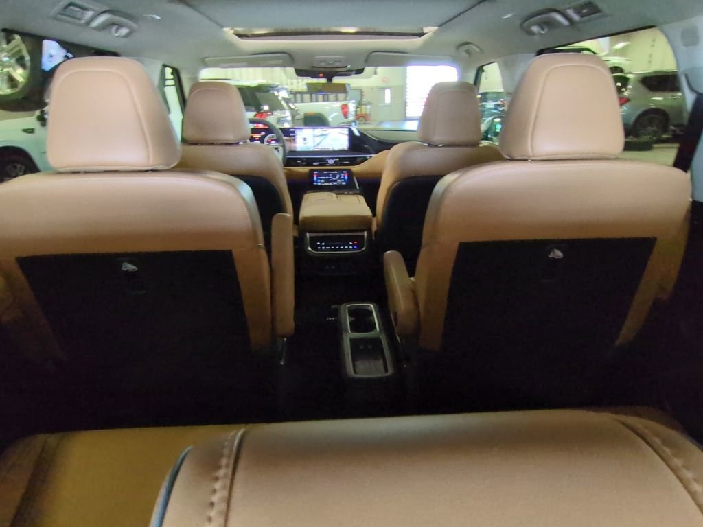 Used 2025 INFINITI QX80 Luxe w/ Cargo Package image 34