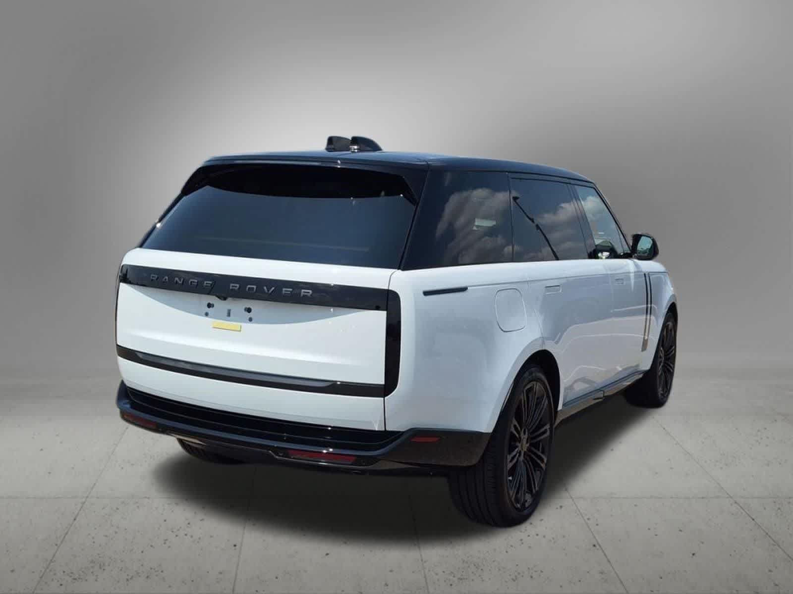 New 2026 Land Rover Range Rover Long Wheelbase SE AWD/4WD image 6
