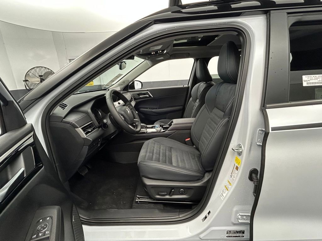 New 2026 Mitsubishi Outlander Trail Edition image 15