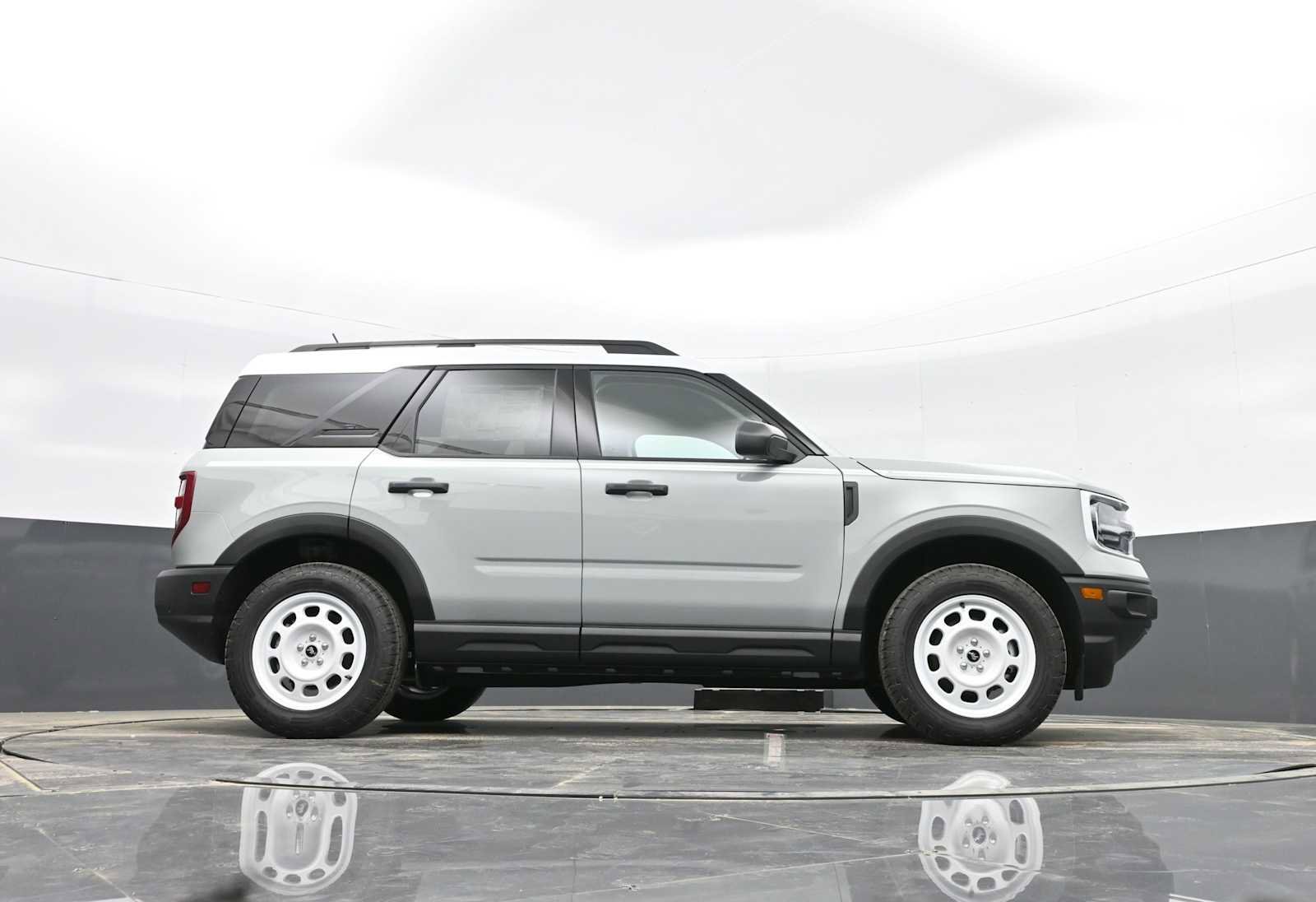 New 2024 Ford Bronco Sport Heritage w/ Heritage Convenience Package image 32