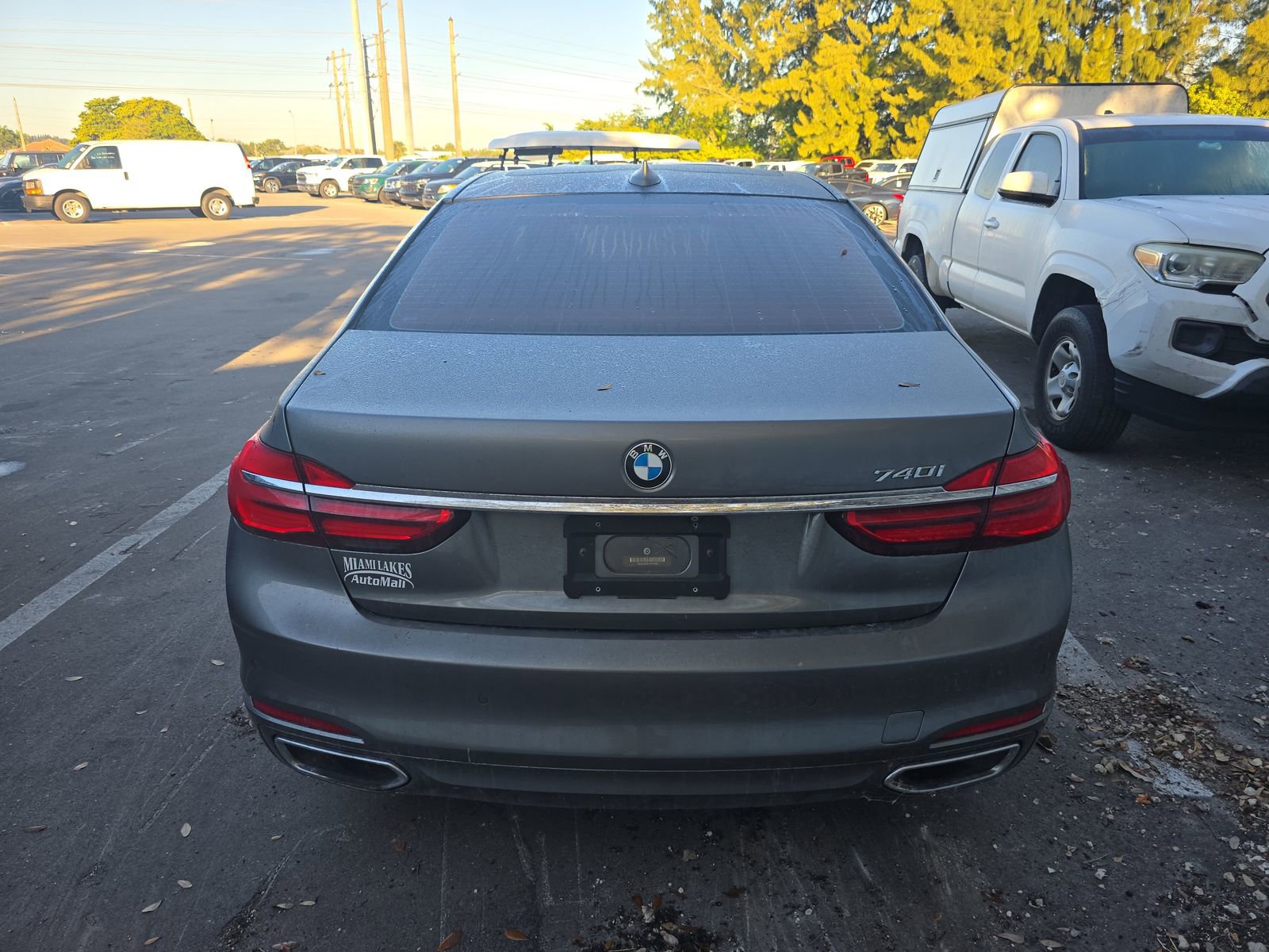 Used 2018 BMW 740i image 7