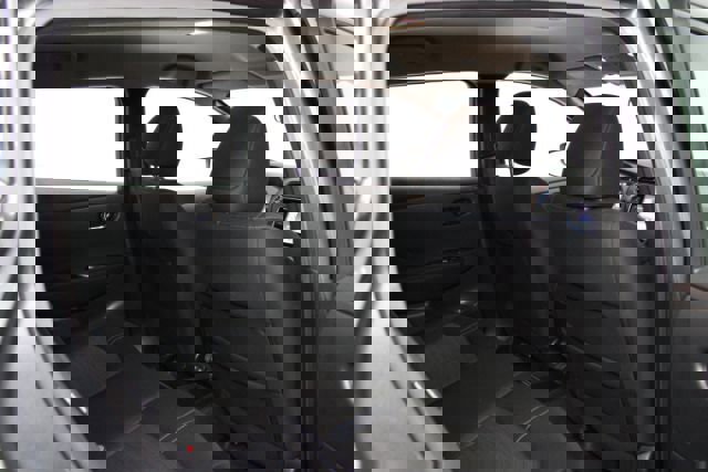 Used 2024 Nissan Leaf S image 23