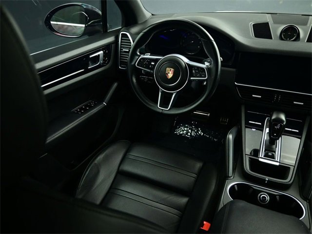 Used 2020 Porsche Cayenne S image 18