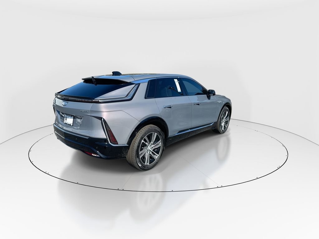 Used 2025 Cadillac Lyriq Luxury w/ LPO, Floor Liner Package image 8
