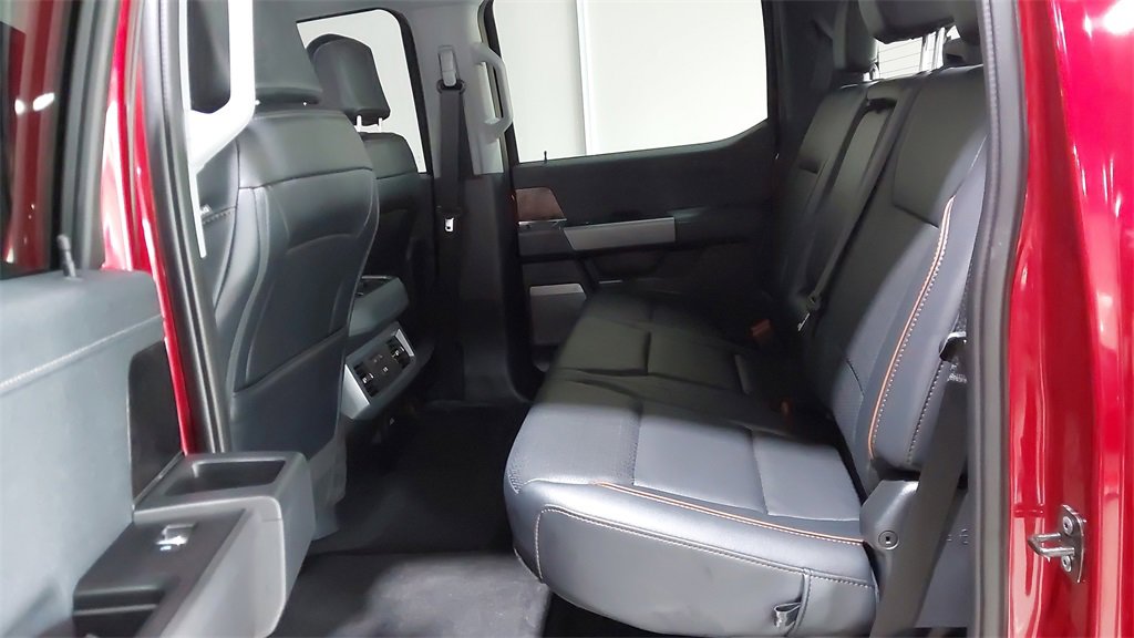 Used 2025 Ford F250 Lariat w/ Chrome Package image 21