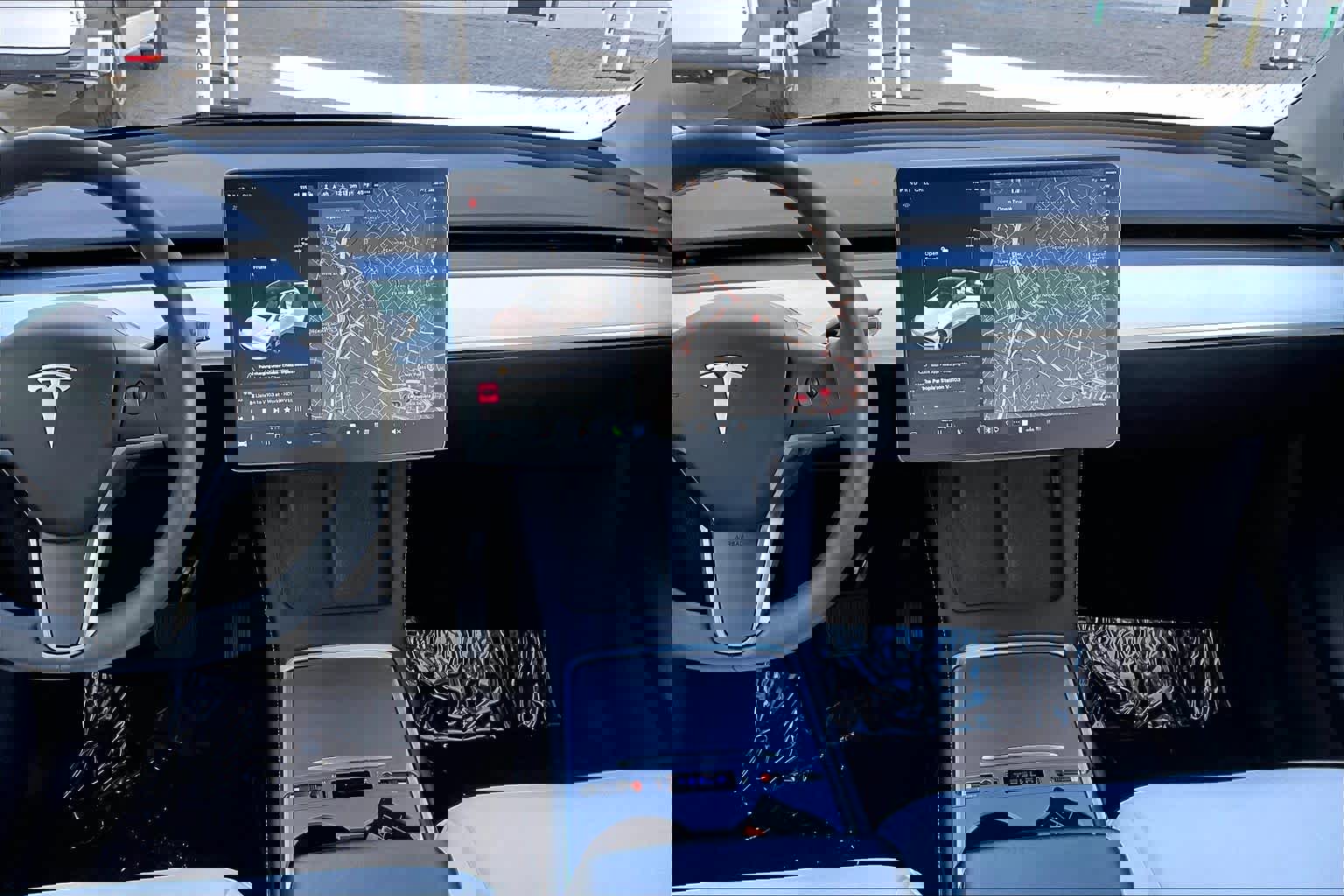 Used 2021 Tesla Model Y Long Range image 6