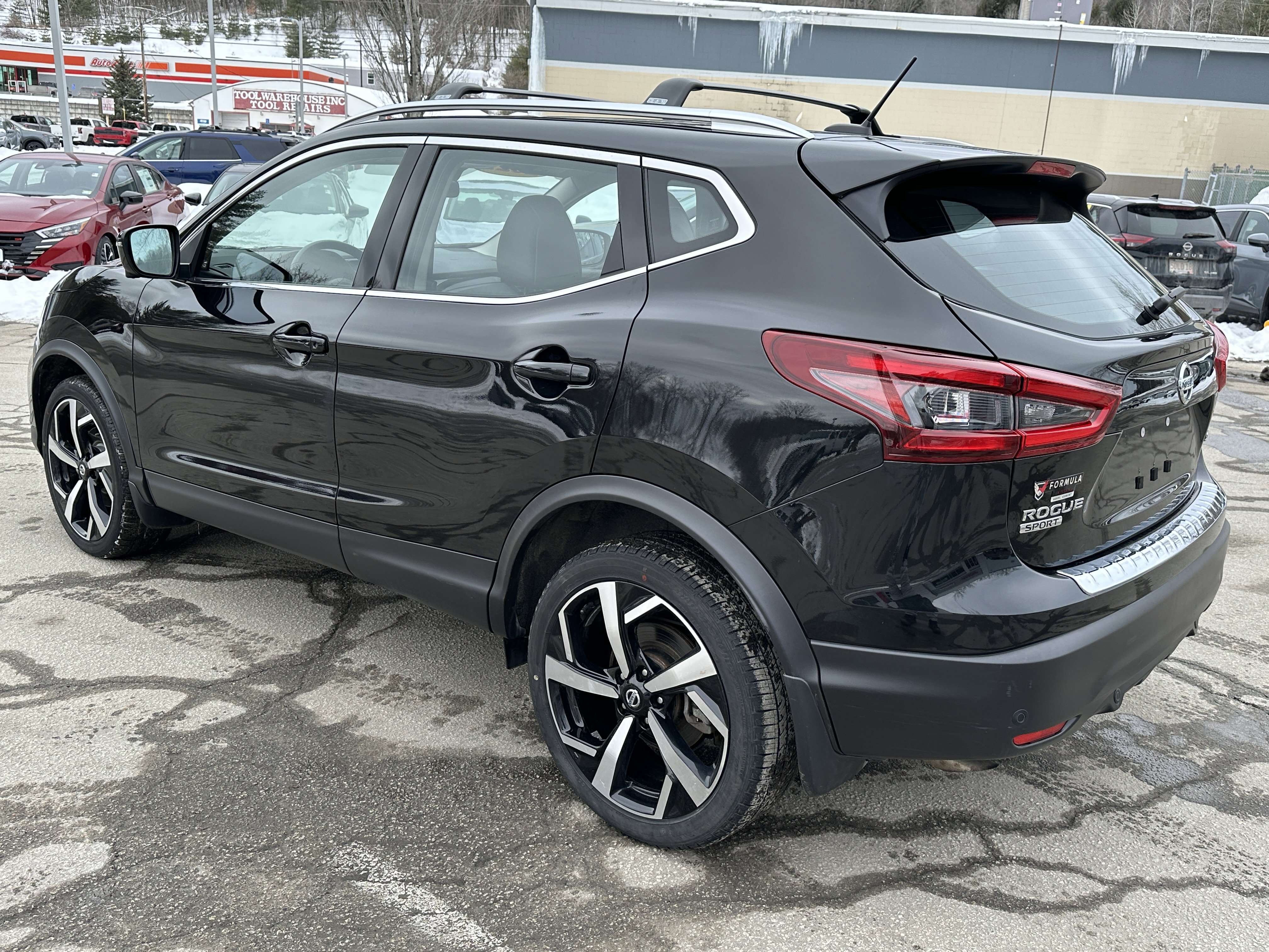 Used 2022 Nissan Rogue Sport SL image 5