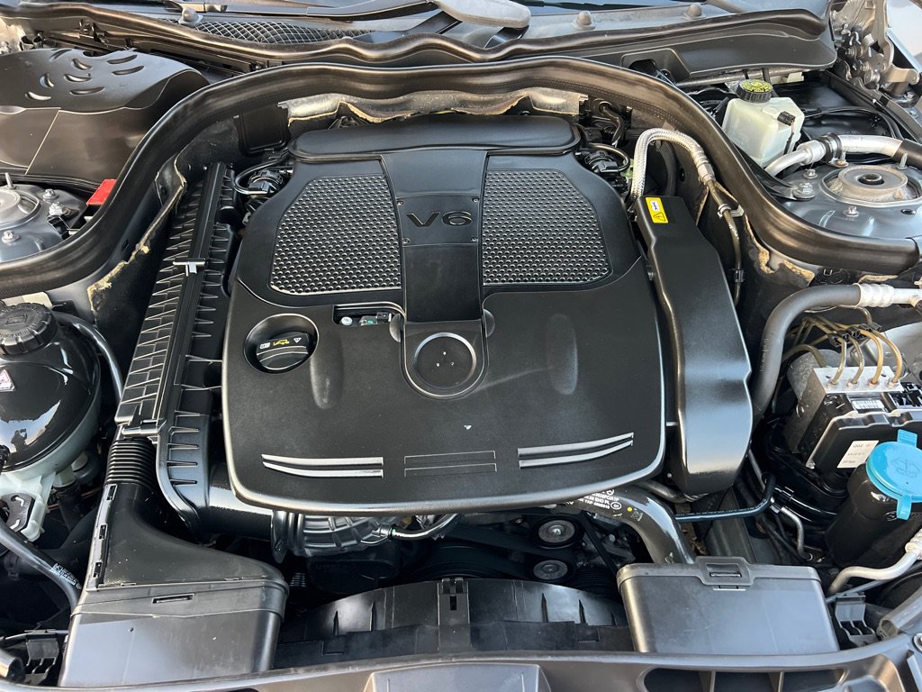 Used 2013 Mercedes-Benz E 350 4MATIC Sedan image 44